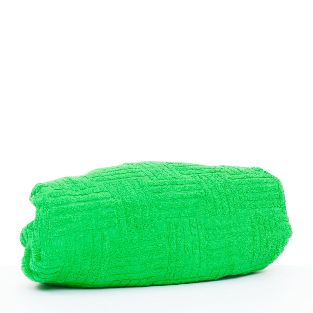 BOTTEGA VENETA 2021 The Pouch green Intrecciato terrycloth frame clutch bag