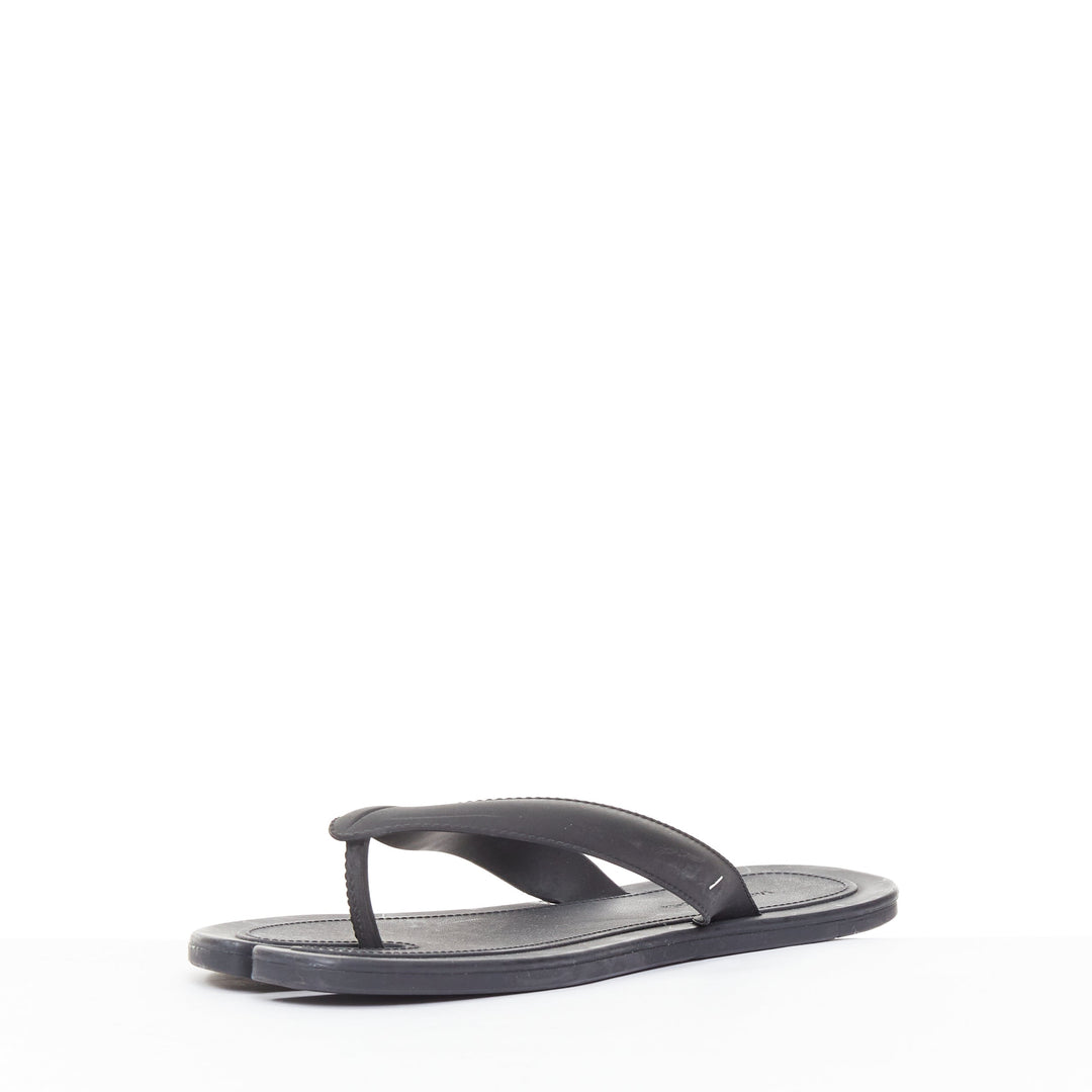 MAISON MARGIELA  2022 Tabi black split toe flip flops thong sandals trompe EU36