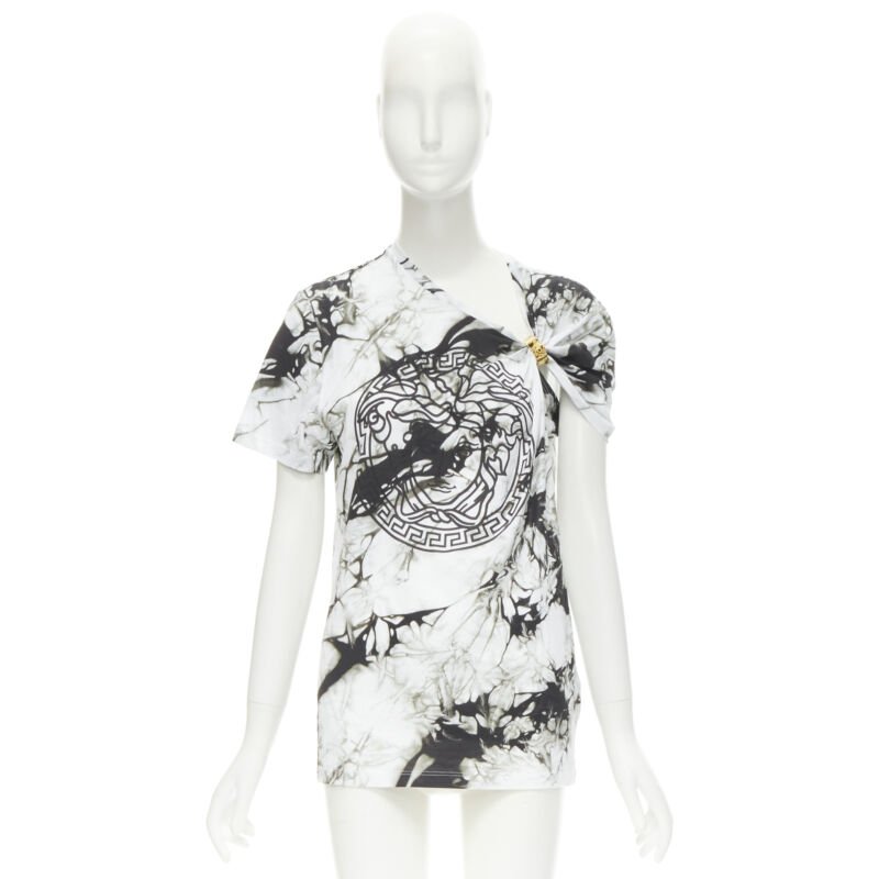 Female mannequin wearing Versace by Donatella Versace Spring Summer 2021 White Cotton Women T-Shirt in Size IT44 | Available at JHROP