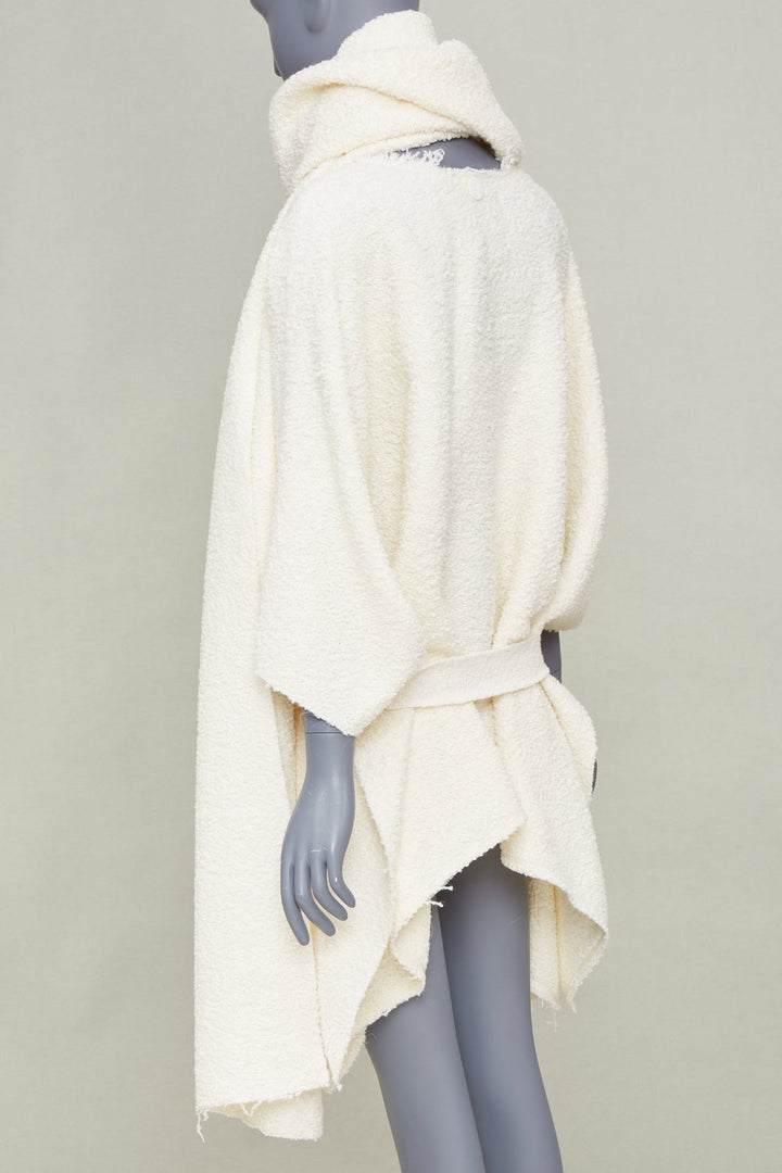 ATTERSEE 2022 The Boucle Poncho ivory textured detachable scarf outerwear OS