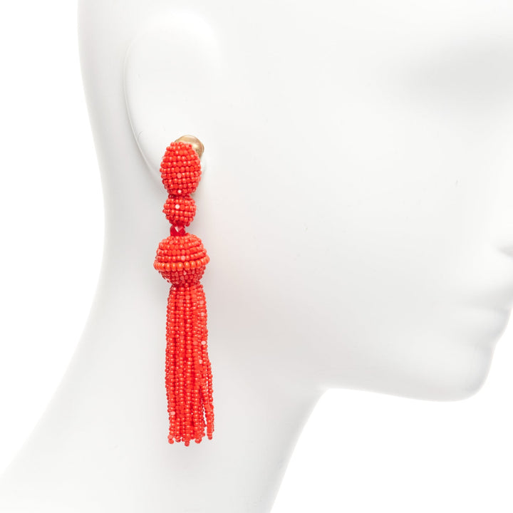 OSCAR DE LA RENTA red beaded tassel dangling chandelier clip on earrings pair