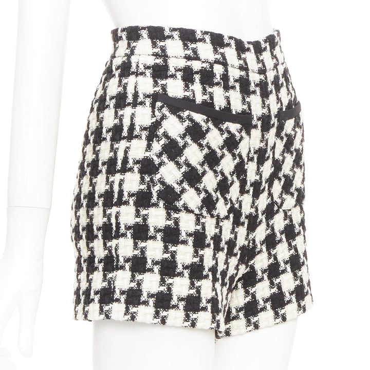 VALENTINO 2024 black white houndstooth tweed slash pocket shorts IT 36 XXS