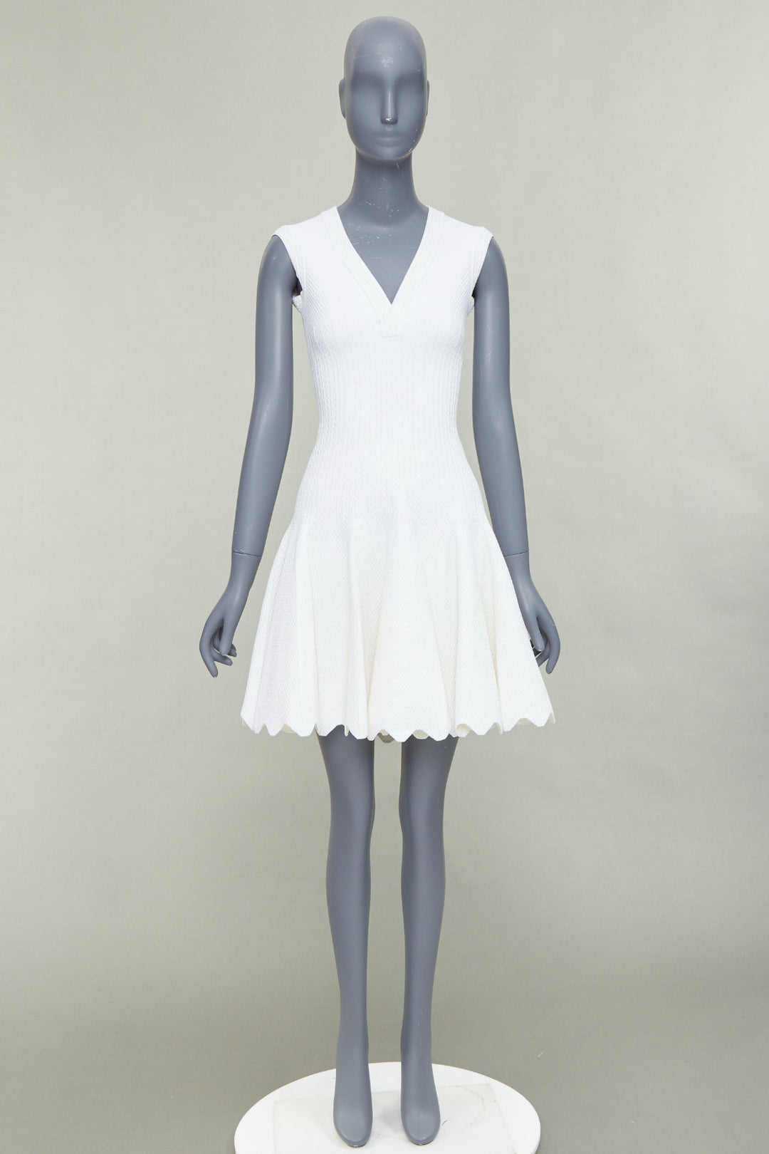 ALAIA cream viscose knit V neck sleeveless scalloped hem fit flare dress FR36 S