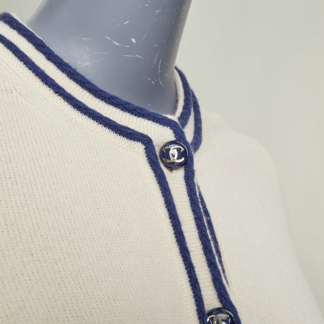 CHANEL 2015 ivory navy blue contrast trim rib pocket cashmere cardigan FR34 XS