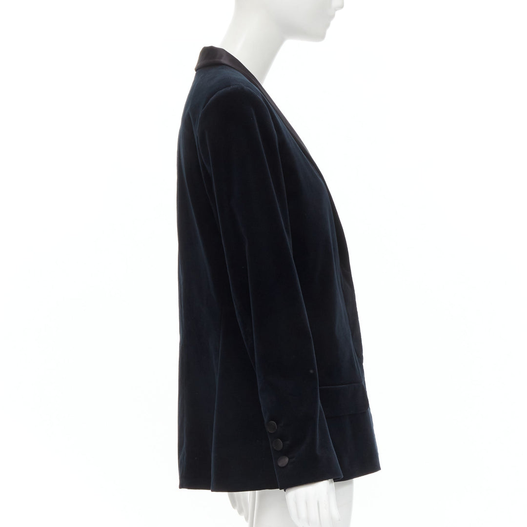 Runway CHANEL 18A Paris Hamburg Metier D'art navy velvet tuxedo blazer FR46