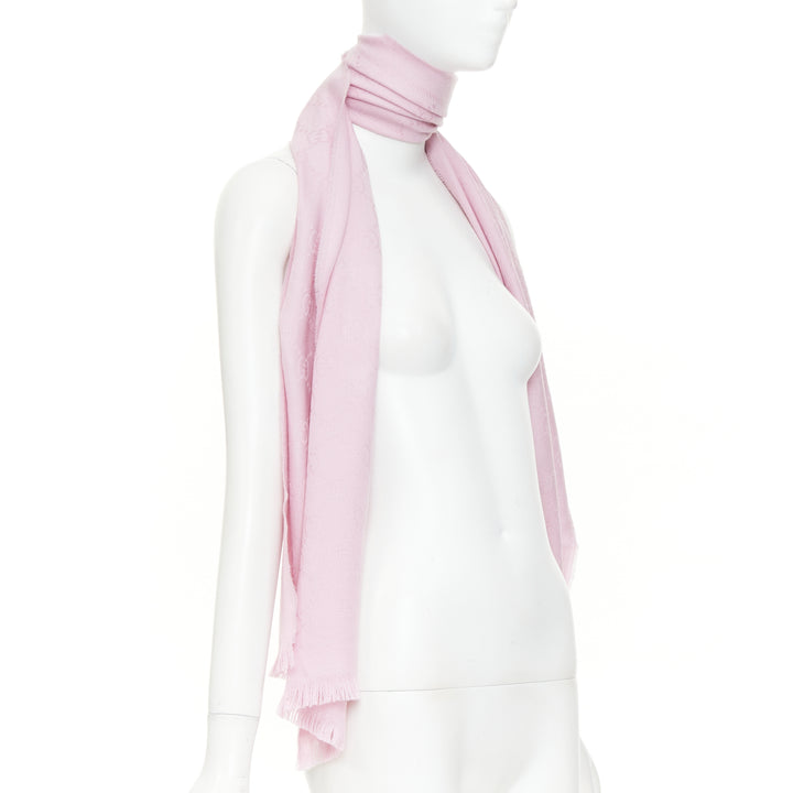 GUCCI GG Supreme 100% wool pink  monogram jacquard fringed edge shawl scarf