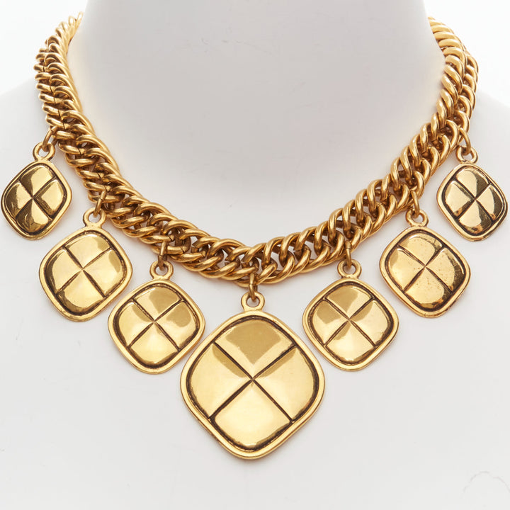CHANEL Vintage gold quilted Rhombus charm chain choker necklace