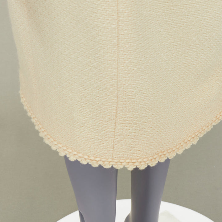 CHANEL Vintage cream wool tweed scalloped hem silk lined pencil skirt FR42 XL