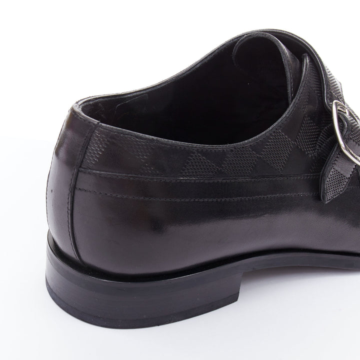 Male mannequin wearing Louis Vuitton District Black Leather Men Loafer in Size UK6.5 | Available at JHROP