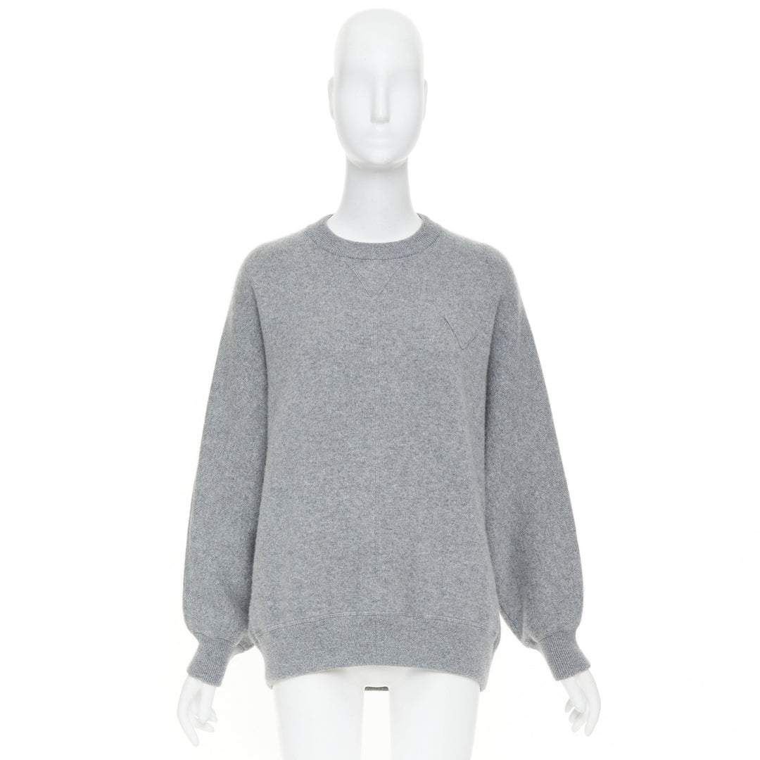 PRADA 2020 light grey melange cashmere knit triangle patch crew sweater IT42 M