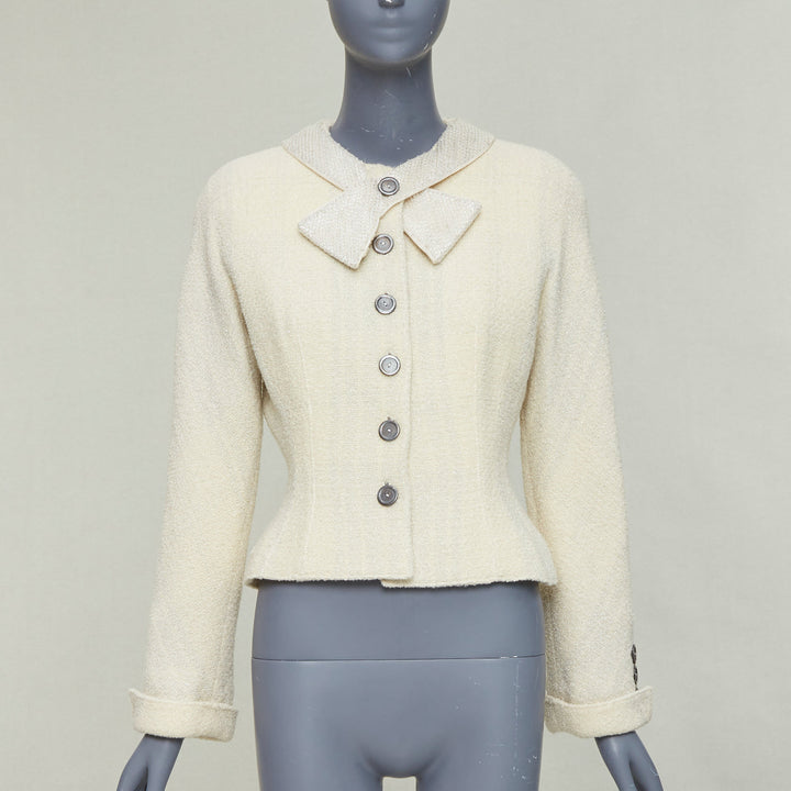 VALENTINO BOUTIQUE Vintage cream wool tweed beaded collar contour bar jacket US8
