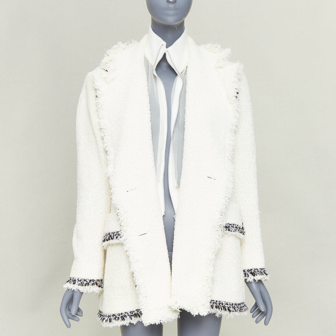 SACAI 2023 Runway double breasted tweed fringed off white winter outerwear JP1 S