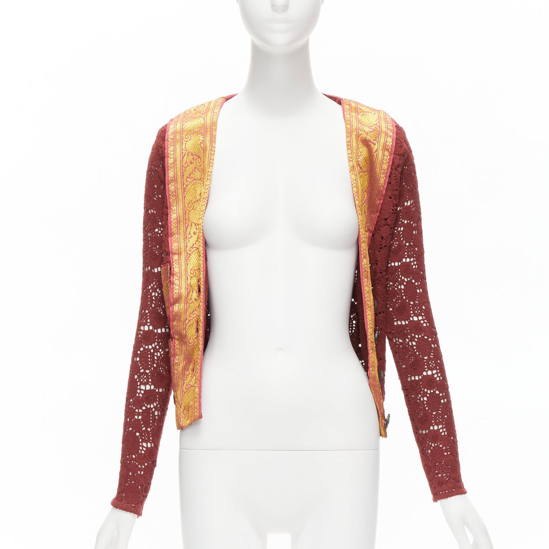 VOYAGE INVEST IN THE ORIGINAL LONDON gold brocade red lace eyelet cardigan M