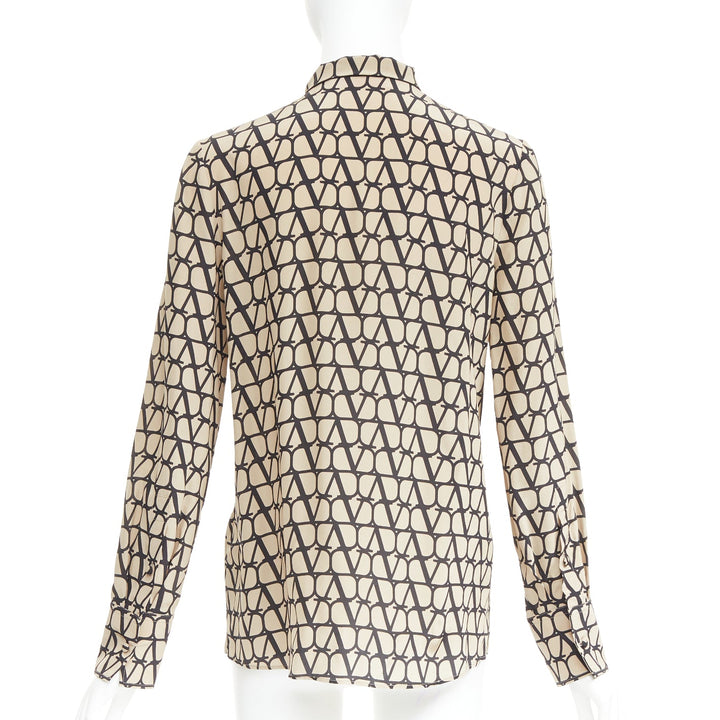 VALENTINO Iconographe Toile crepe de chine silk print tie blouse IT38 XS