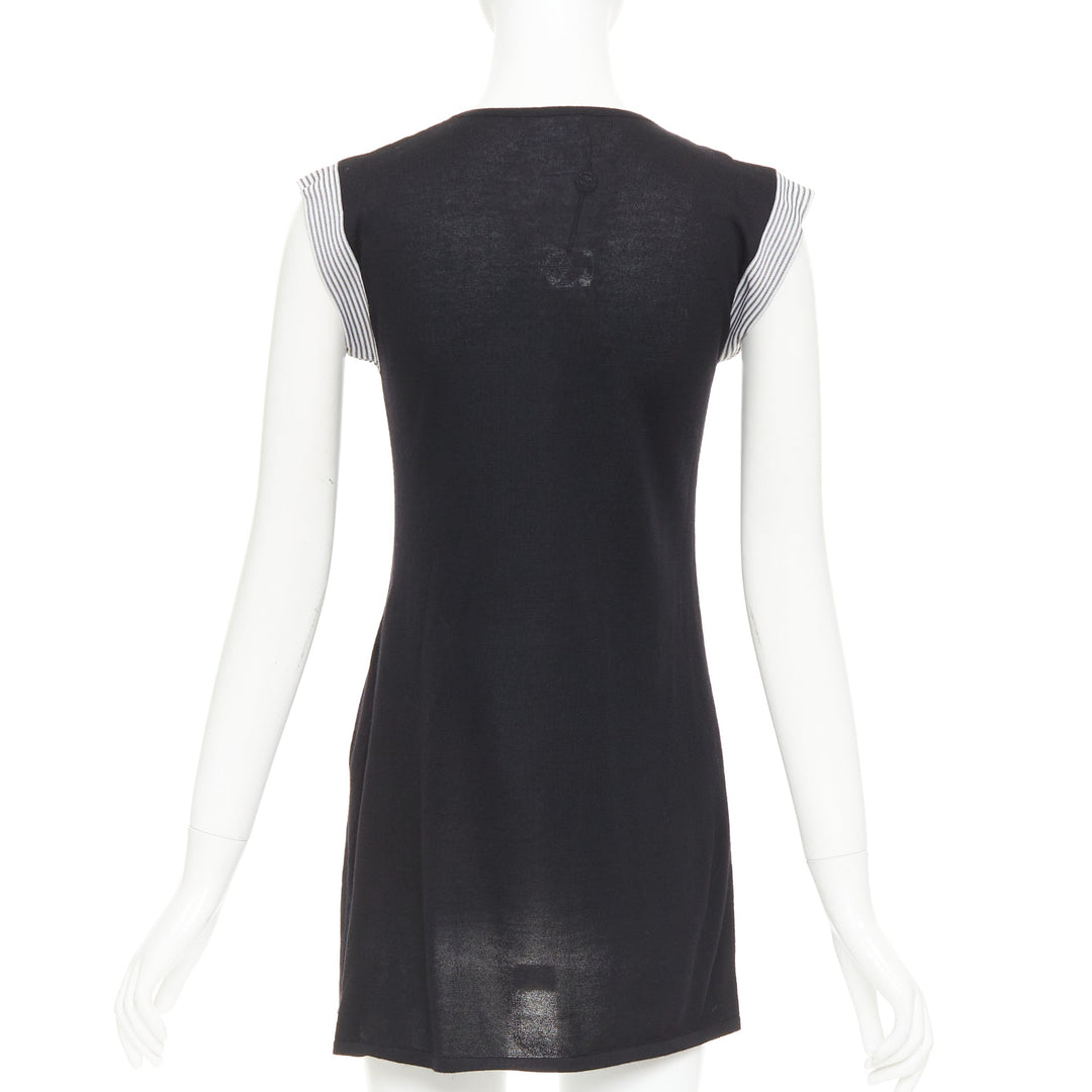 CHANEL 07P Runway black cashmere silk off white bow metal chain dress FR38 M