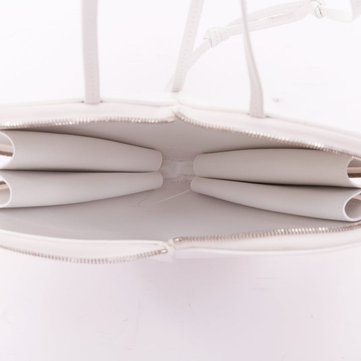 ALAIA 2022 Le Coeur white smooth calfskin sculptural leather heart crossbody bag