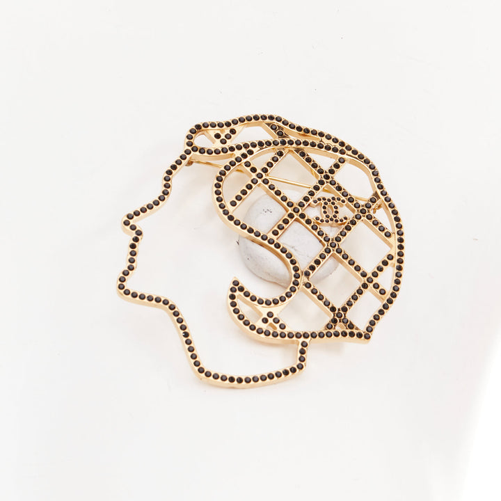 CHANEL B17A Paris-Cosmopolite Coco Mademoiselle Silhouette gold pin brooch