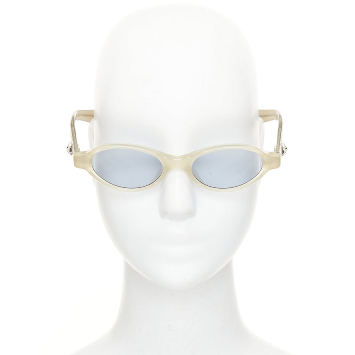 GENTLE MONSTER 2025 BOLD Odd IC3 ivory acetate blue lens oval sunglasses