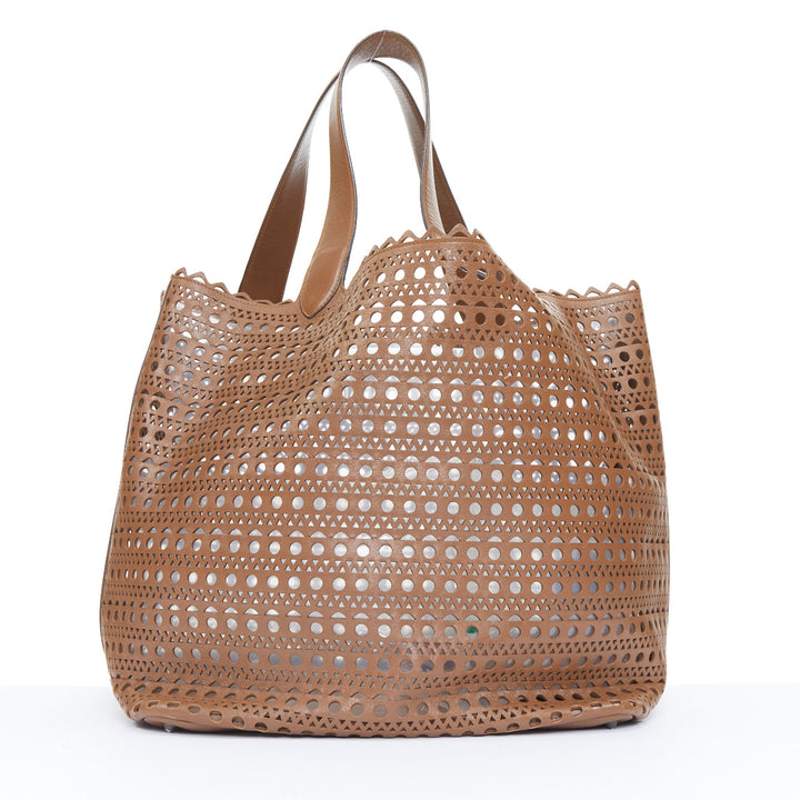 ALAIA 2021 Le Mina 32 Vienne laser cut tan leather shoulder handbag tote bag