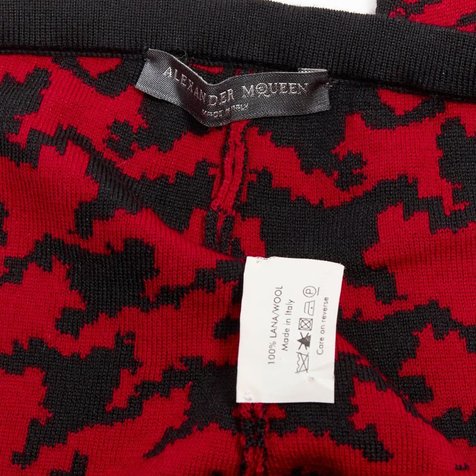 ALEXANDER MCQUEEN Vintage 2009 Horn Plenty red houndstooth wool knit leggings XS