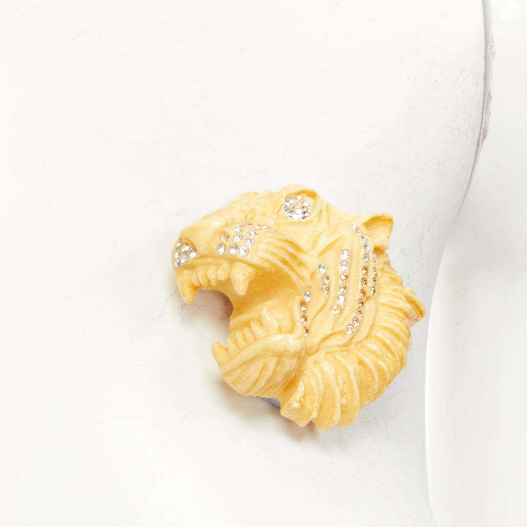 GUCCI ALESSANDRO MICHELE Runway cream resin crystal Tiger head pin brooch