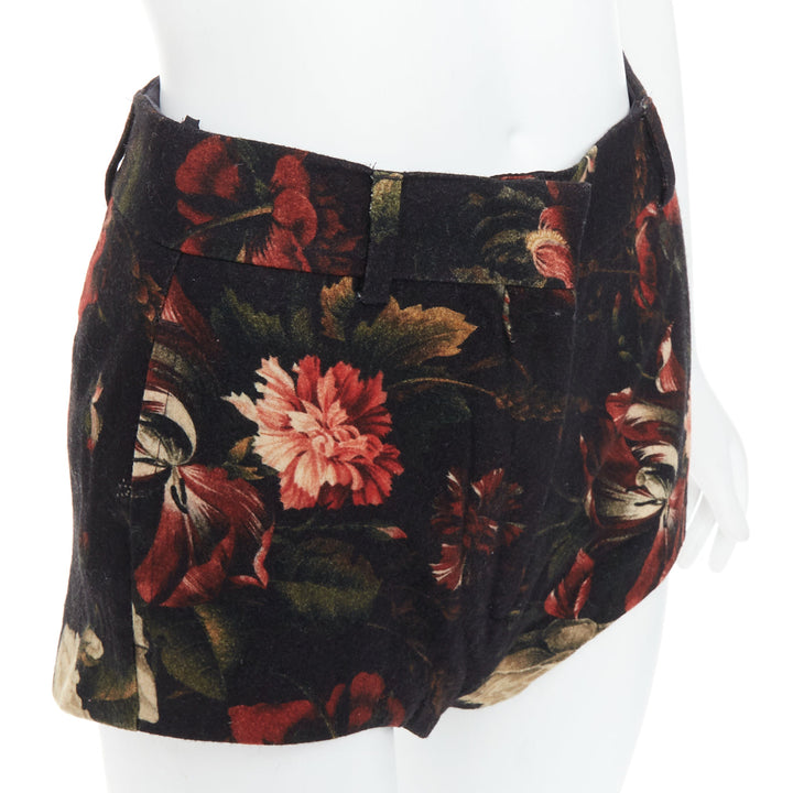 GIVENCHY Tisci 100% wool black red peony floral high rise shorts