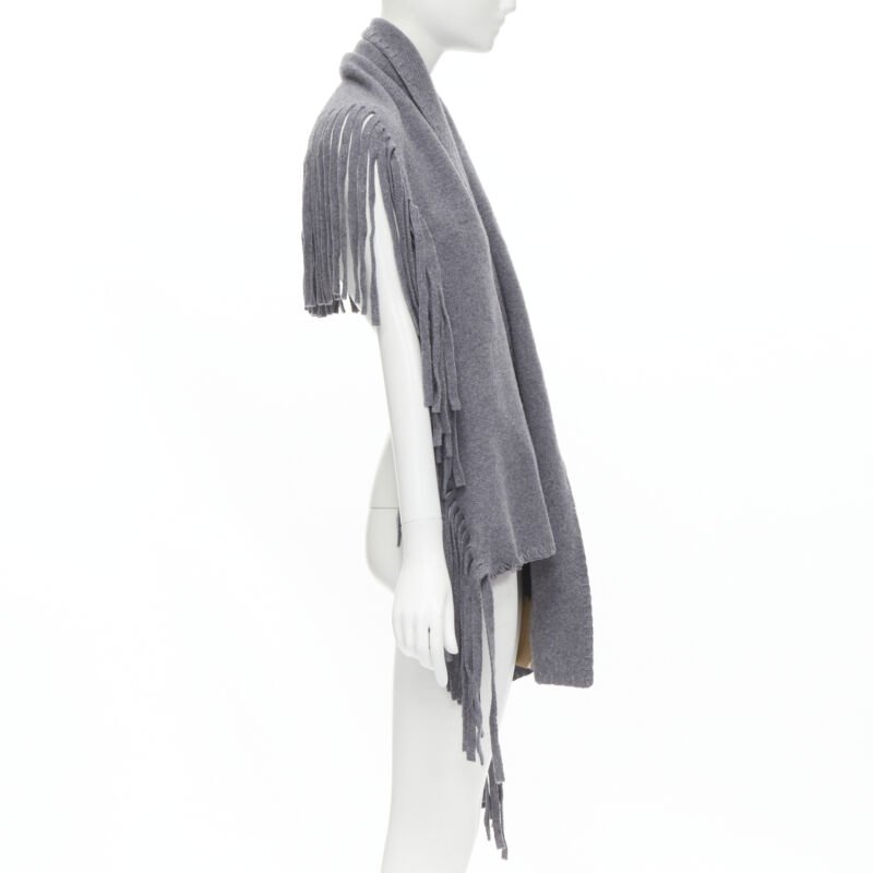 BURBERRY wool cashmere grey solid felted fringe knitted overstitching scarf