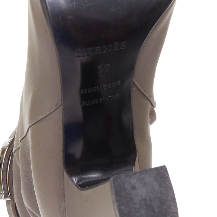 HERMES Joueuse Kelly Buckle grey etain silver turnlock heeled ankle boots