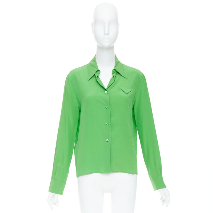 PRADA 2022 100% silk crepe de chine kelly green triangle logo shirt IT38