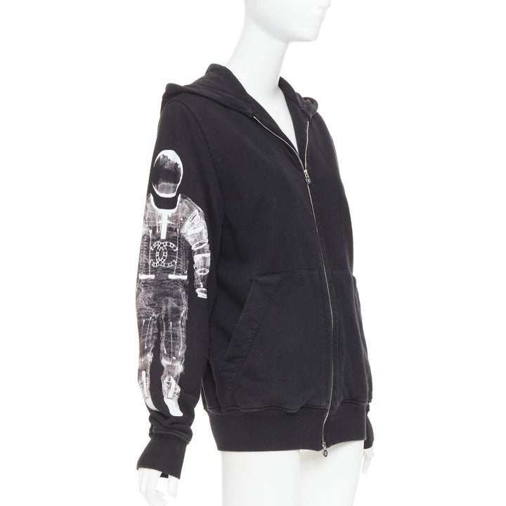 rare CHANEL 2017 Astronaut print sleeve black cotton zip up hoodie FR46 2XL