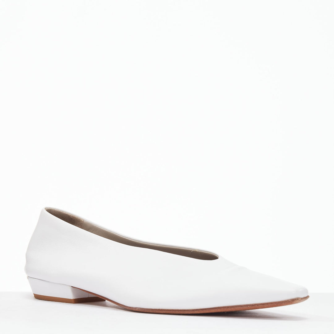 BOTTEGA VENETA Almond white soft leather scoop front pointed toe flats EU38