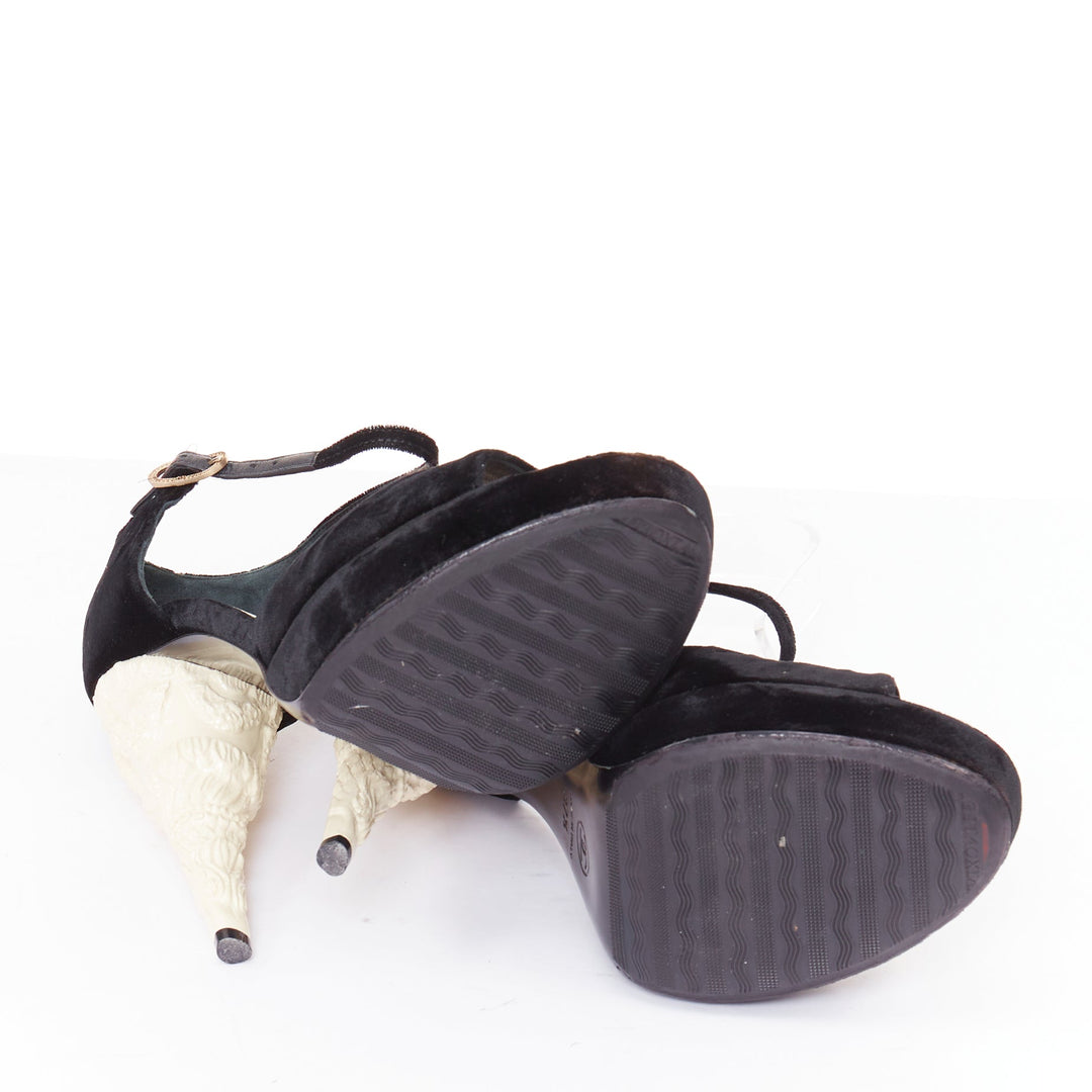 CHANEL 2010 Runway Corinthian Column architectural heel black sandals EU37.5