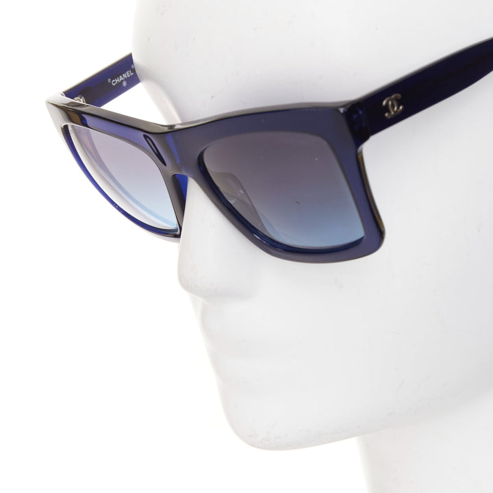 CHANEL 2019 Runway 71042A midnight blue acetate gradient lenses square sunglass