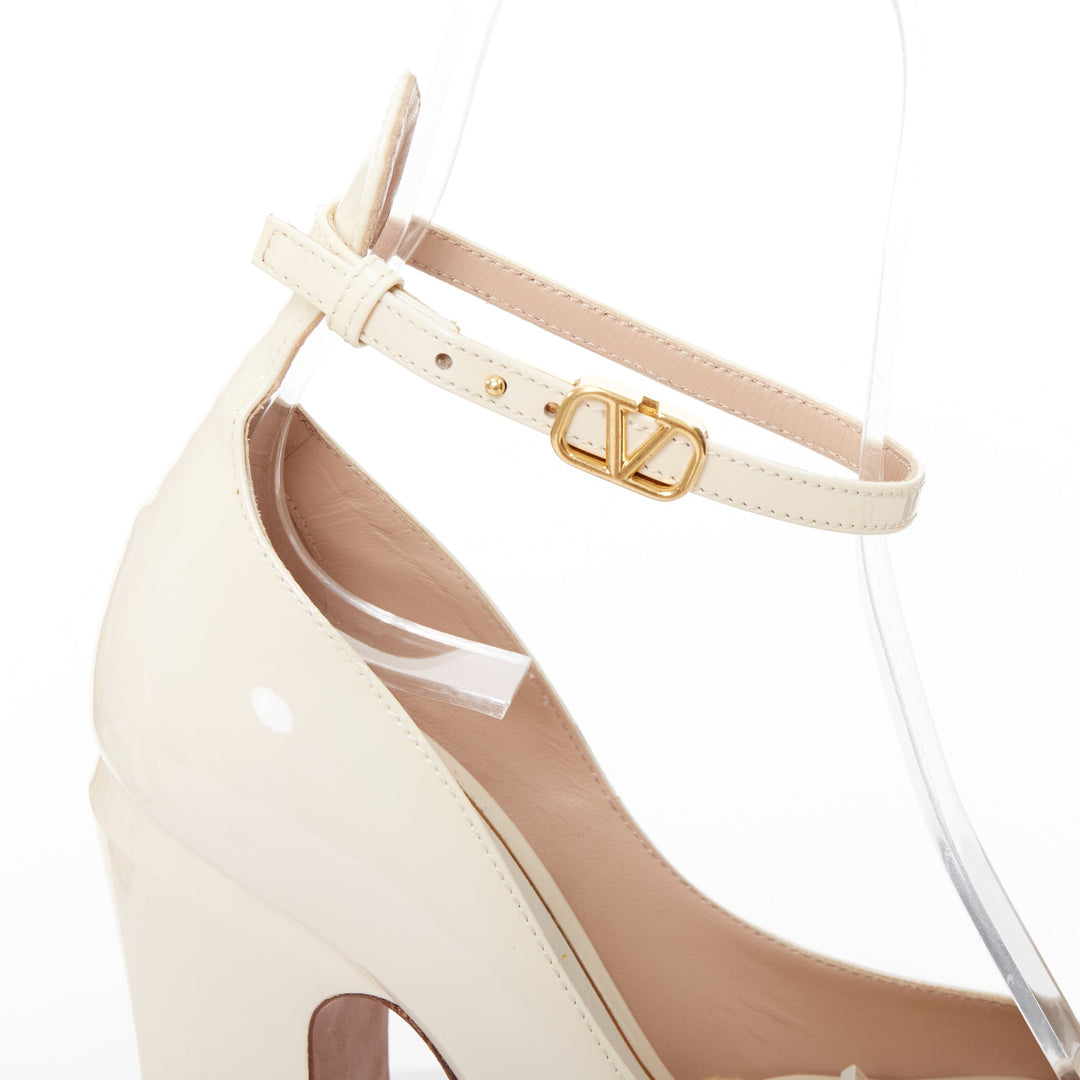 VALENTINO Tan-Go cream patent leather V logo strap platform pumps EU35