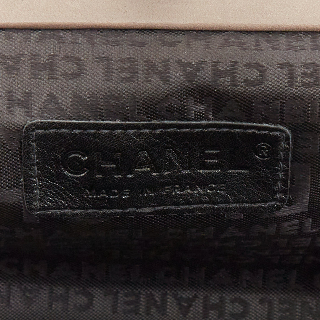 CHANEL 2000 pink pearl beaded grey satin crystal CC kiss lock frame clutch bag