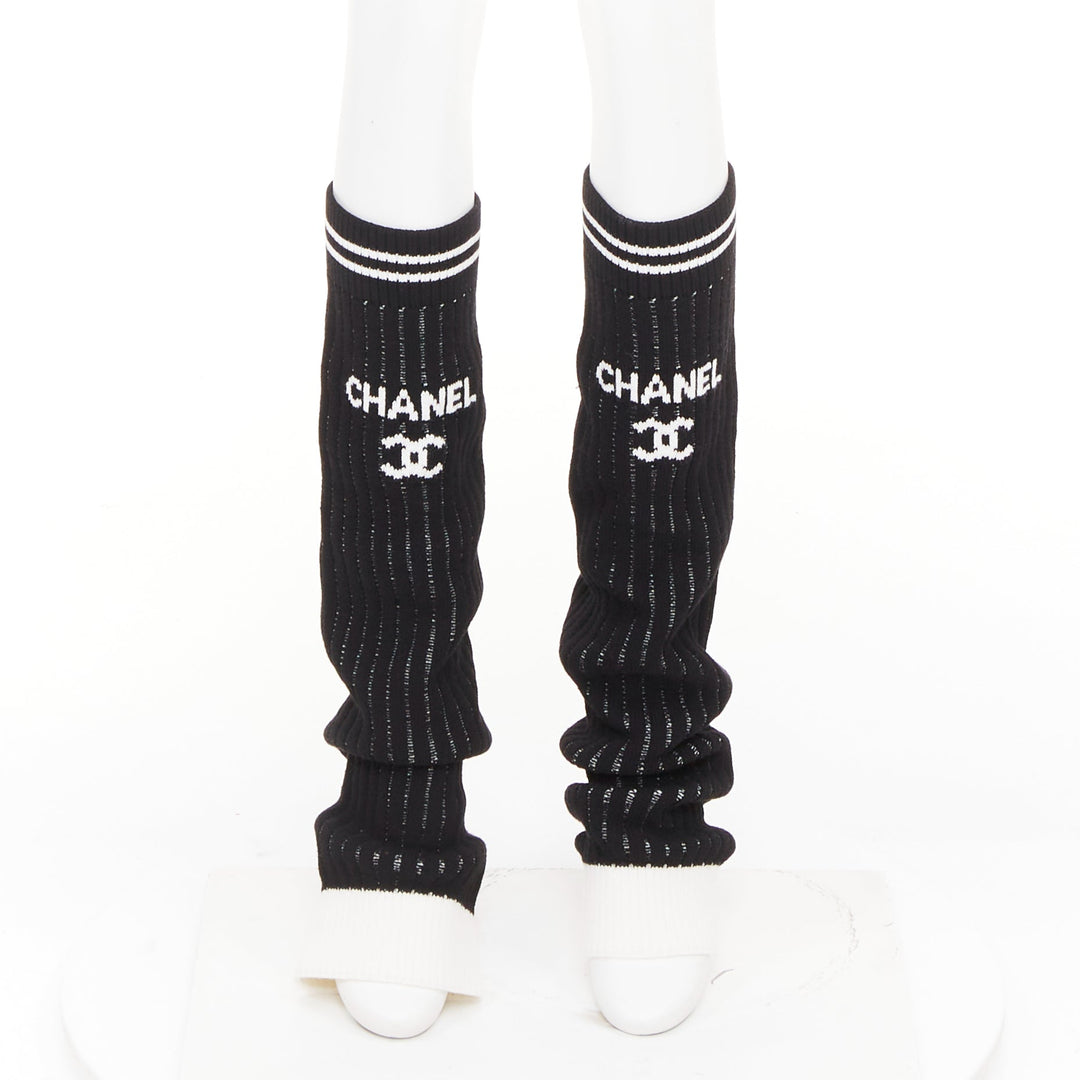 CHANEL 24C Runway CC logo black white ribbed knit striped trim leg warmers OS