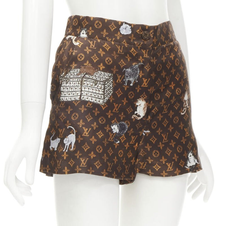 Female mannequin wearing Louis Vuitton by Nicolas Ghesquiere Catogram Grace Coddington Cruise 2019 Brown Feels like silk Women Shorts in Size FR34 | Available at JHROP