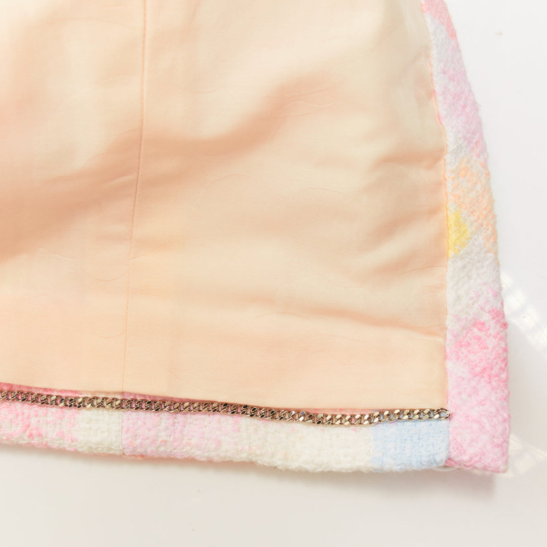 CHANEL 2023 Runway pastel pink painted check pearl button crop tweed jacket FR36