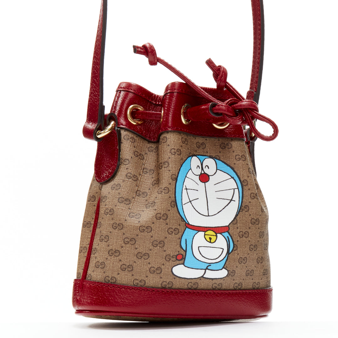 GUCCI DORAEMON 2021 Limited GG Supreme red drawstring crossbody bucket bag