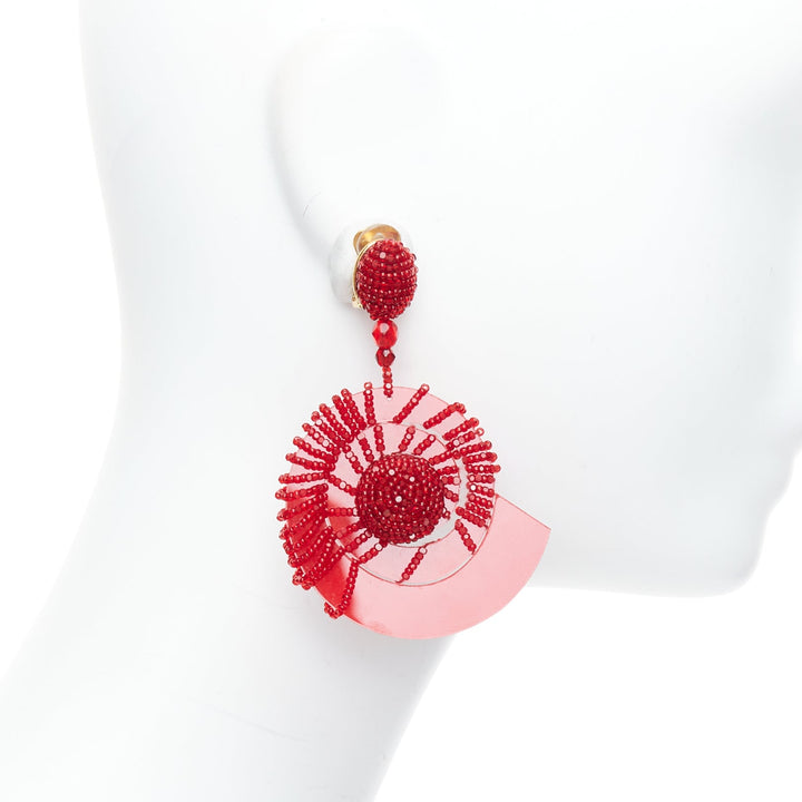 OSCAR DE LA RENTA red beaded acrylic spiral shell dangling clip on earrings pair