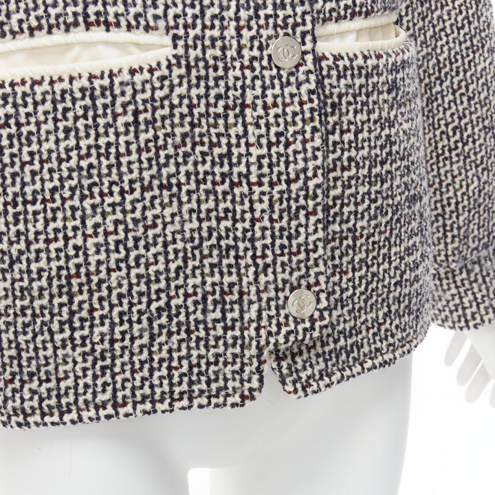 CHANEL Reversible black white wool tweed CC logo padded puffer jacket FR36 S