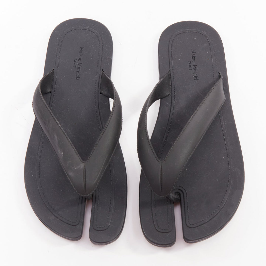 MAISON MARGIELA  2022 Tabi black split toe flip flops thong sandals trompe EU36