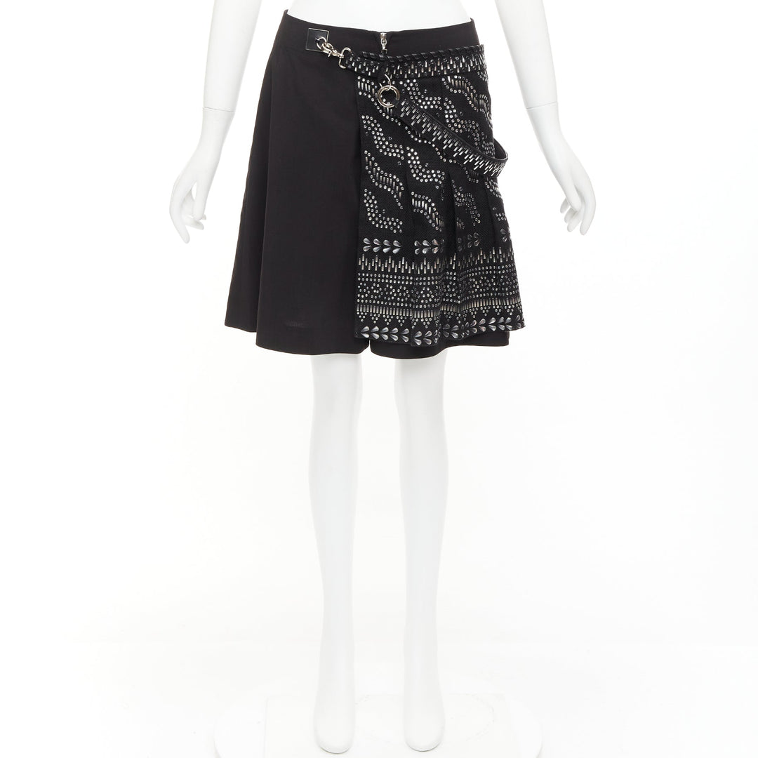 LOUIS VUITTON 2016 Runway black wool linen stud kilt shorts FR36 S