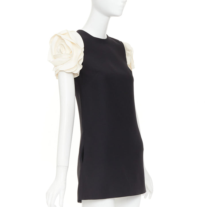 VALENTINO 2023 Crepe Couture black cream rosette floral cap sleeve dress IT40 S