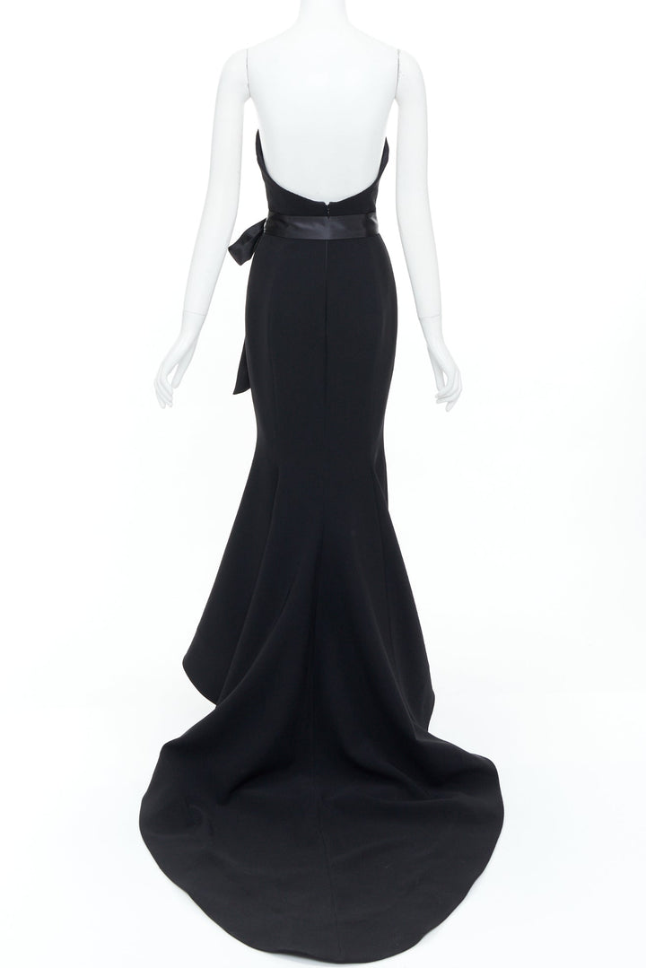 ALEXANDRE VAUTHIER COUTURE 2019 Runway curved bustline train strapless gown
