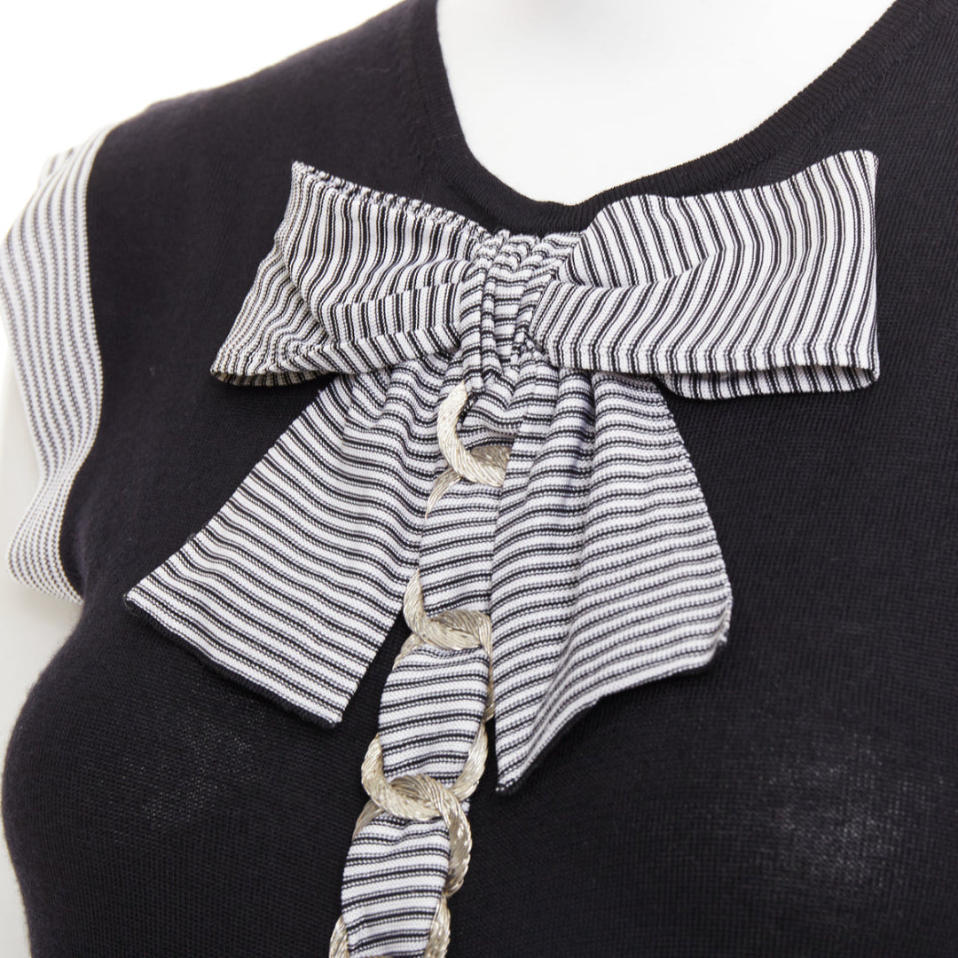 CHANEL 07P Runway black cashmere silk off white bow metal chain dress FR38 M
