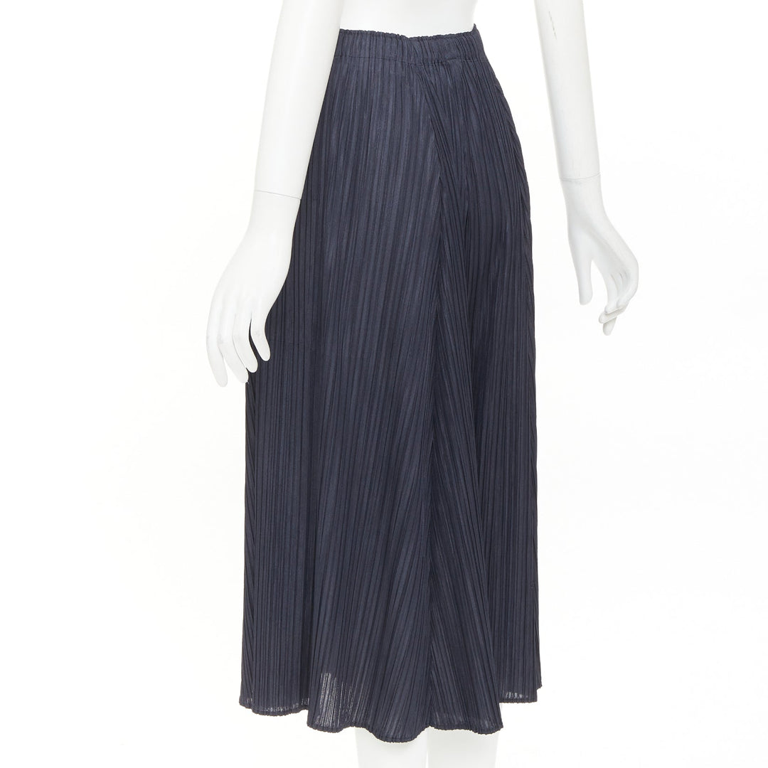 ISSEY MIYAKE Pleats Please black plisse ruched semi-sheer culotte shorts JP2 M