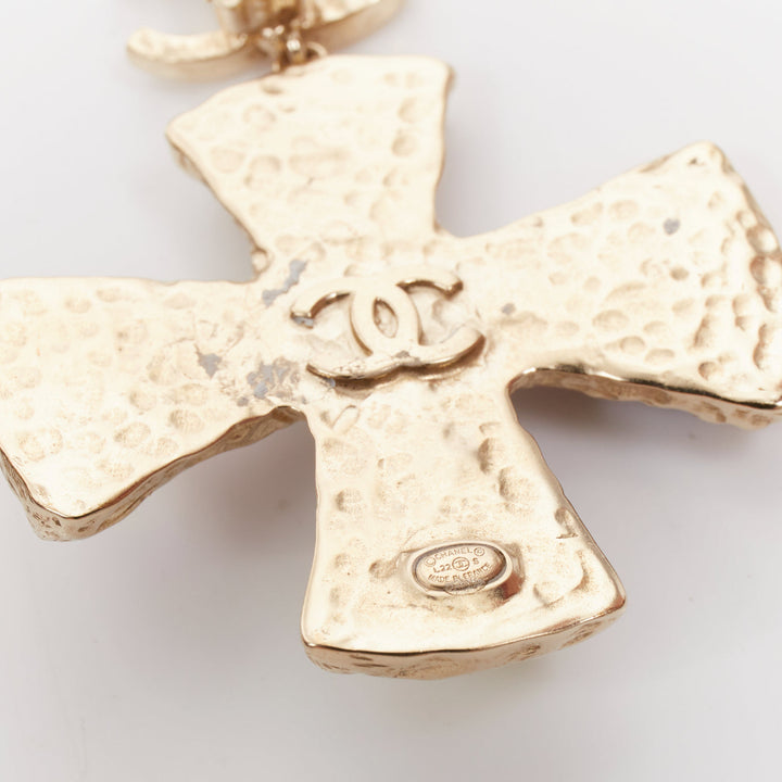 CHANEL 2022 Bijoux de Couture Orecchini Cross gold CC crucifix clip earring Pair
