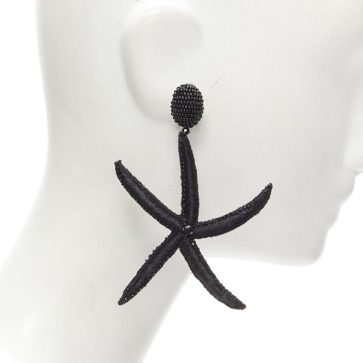OSCAR DE LA RENTA black Large Starfish bead embellished clip on earrings