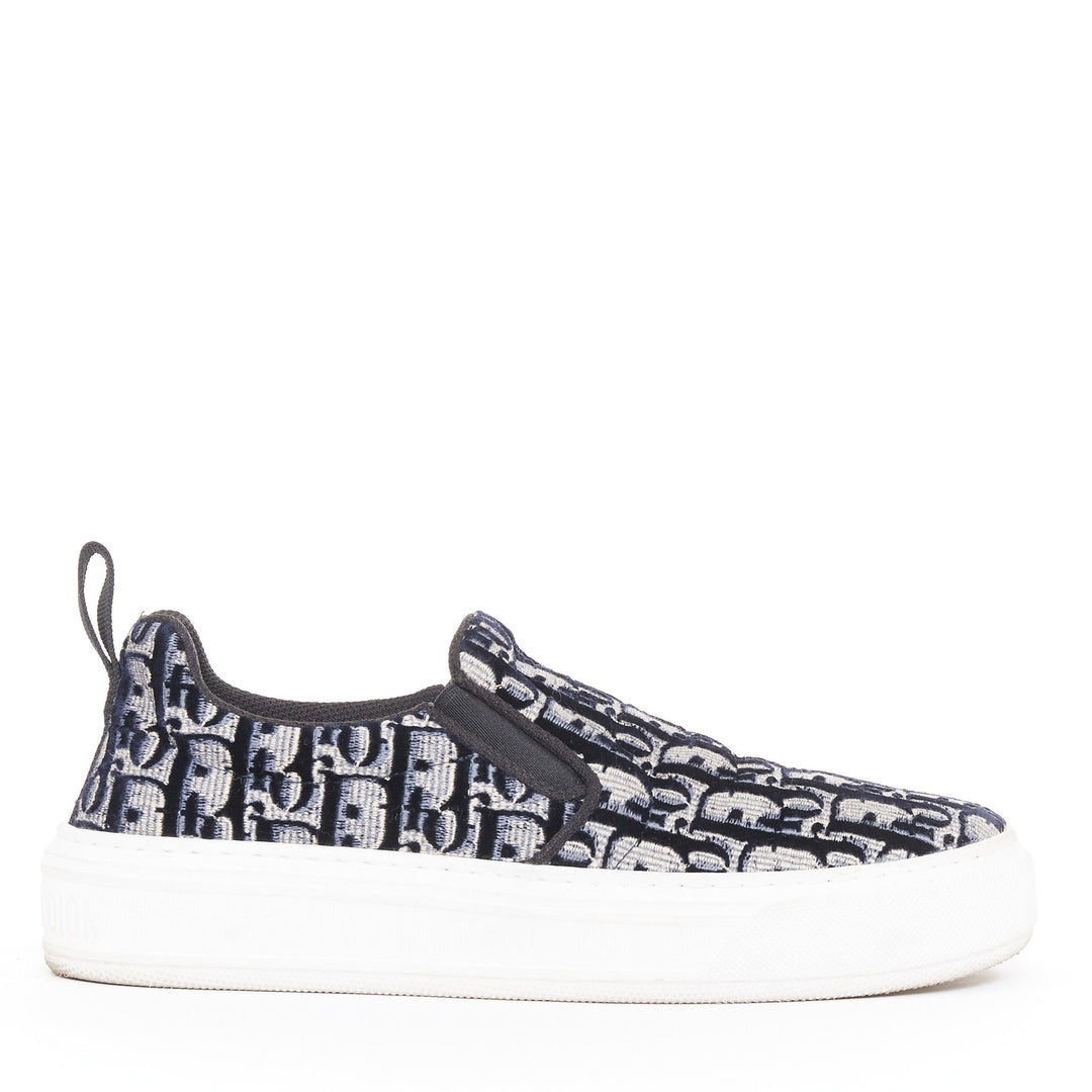 CHRISTIAN DIOR 2021 Solar deep blue velvet embroidered Oblique sneaker EU37.5